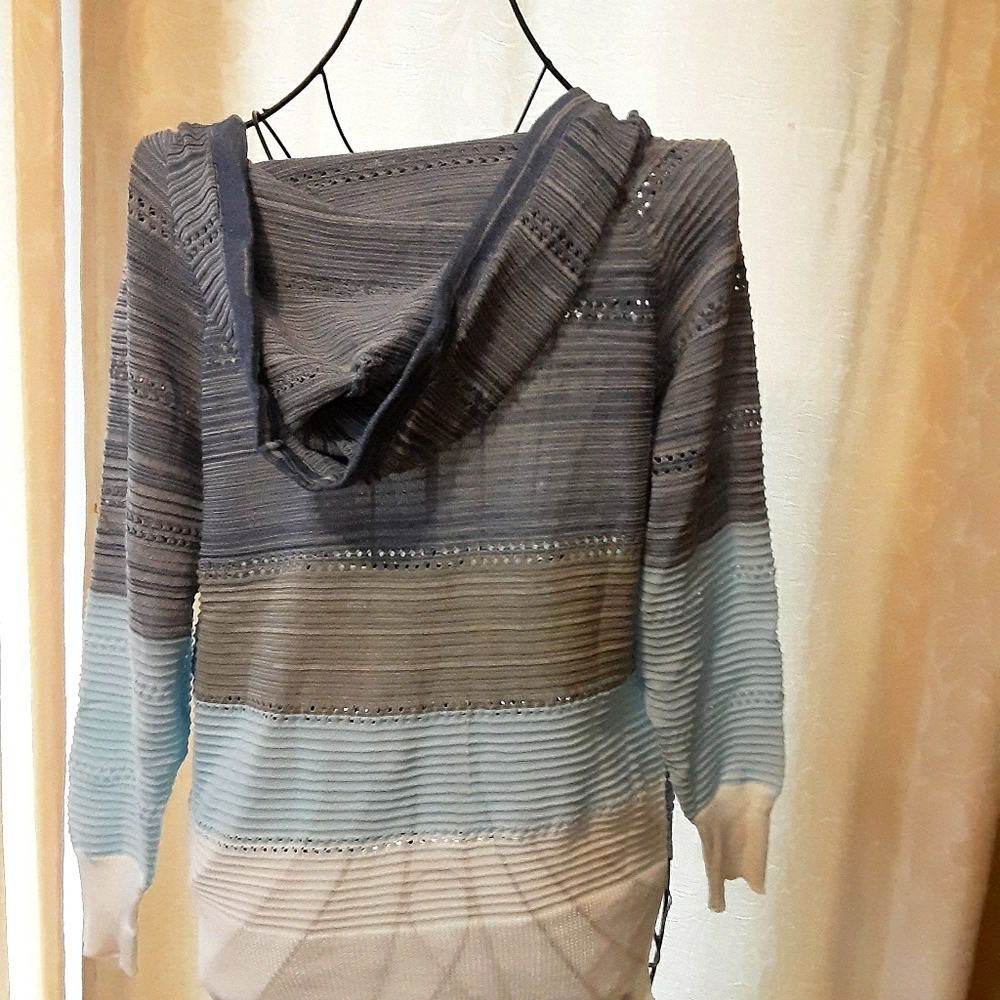 Sweater hoodie